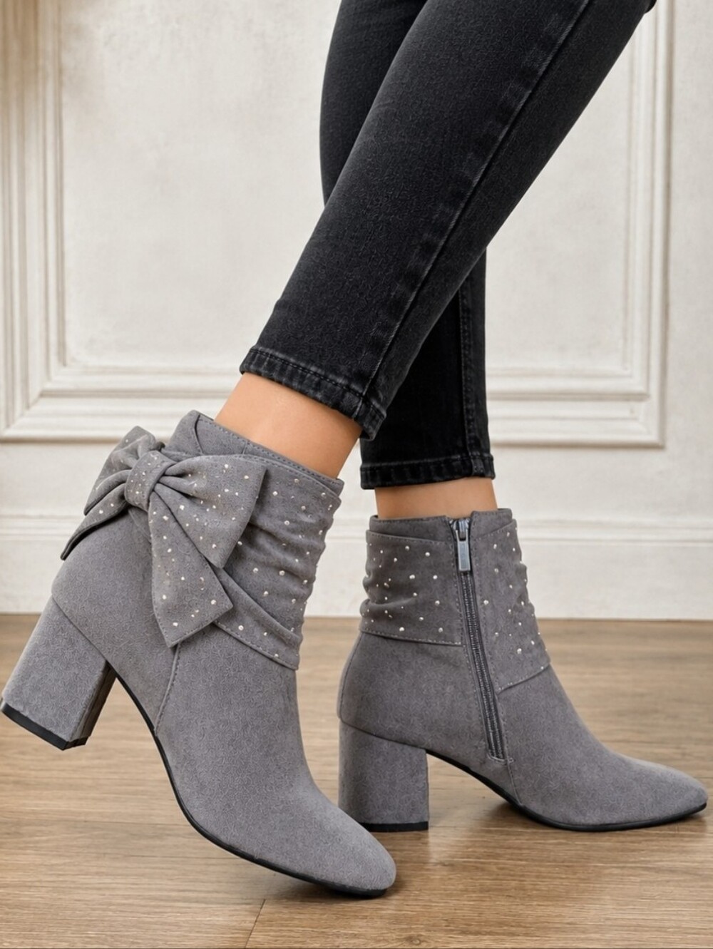 Impo Jazlyn Y2K Coquette Winter Glam Rhinestone Bow Block Heel Comfort Bootie 8M